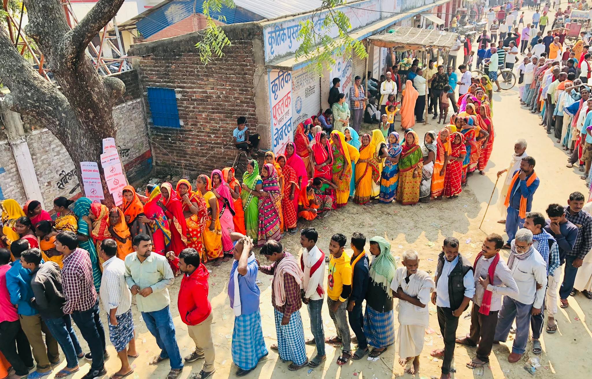 पर्सामा शान्तिपुर्ण रुपमा मतदान सम्पन्न, ५२ प्रतीशत मत खस्यो 